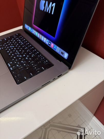 Суперский M1 PRO MacBook Pro 16