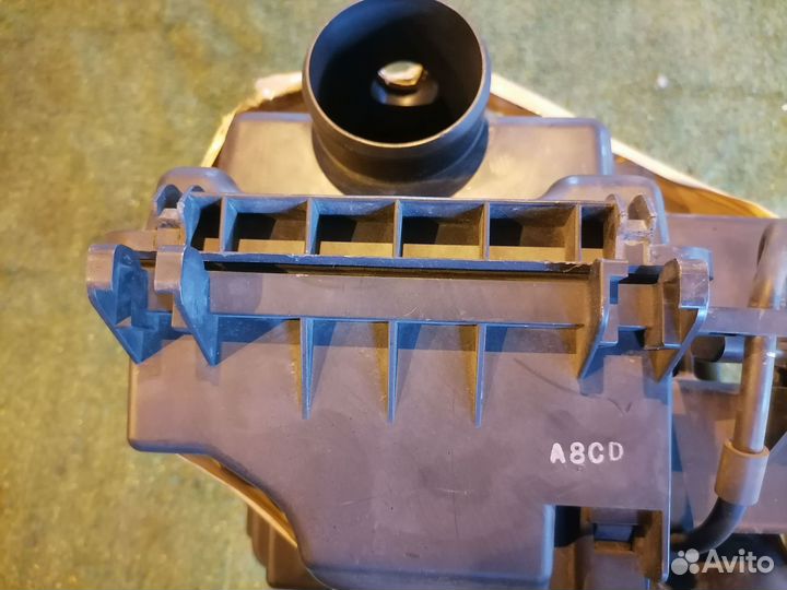 Корпус воздушного фильтра L5-VE L510-13-320A Mazda