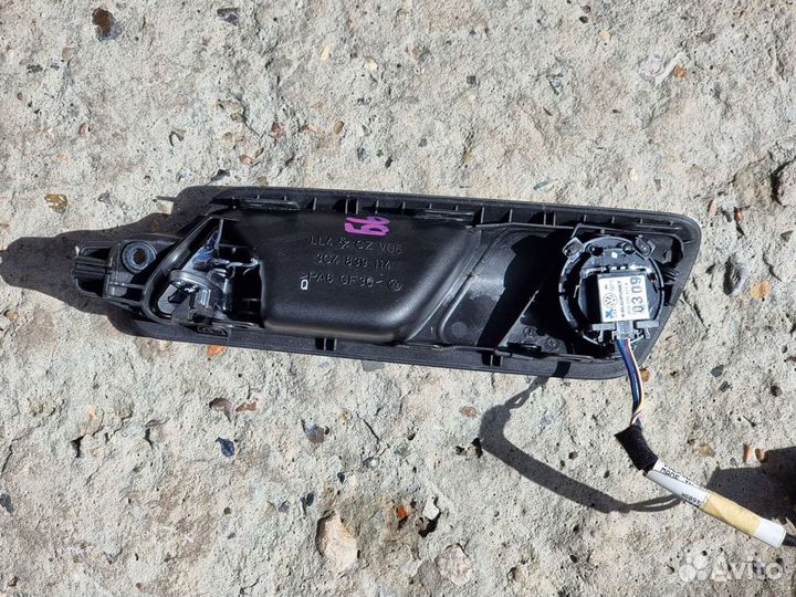 Ручка двери внутренняя задняя правая Пассат Б-6