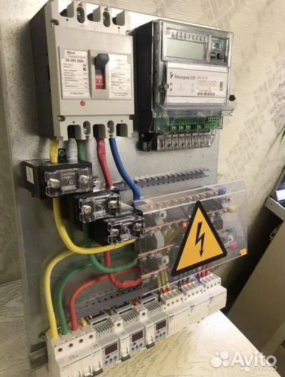 Электрик с большим стажем работы