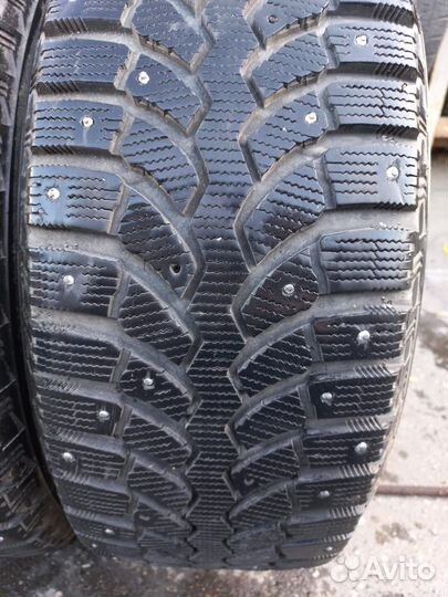 Bridgestone Blizzak Spike-01 235/60 R16 100T