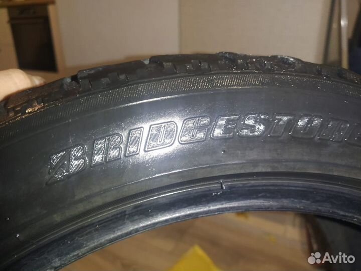 Bridgestone Blizzak WS-50 225/45 R17