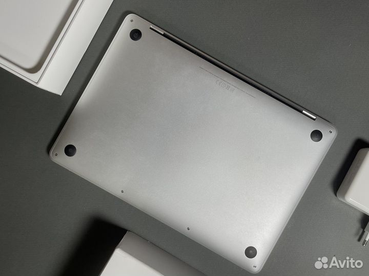 MacBook Pro 13 2017 отличный