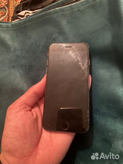 Телефон iPhone 8 64 gb