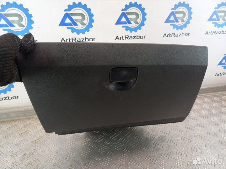 Бардачок Renault Megane 2 1.4 K4JD730 98Л.С 2004