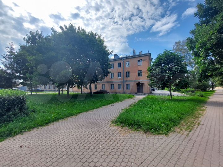 3-к. квартира, 80 м², 1/3 эт.