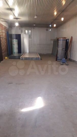 Гараж, > 30 м²