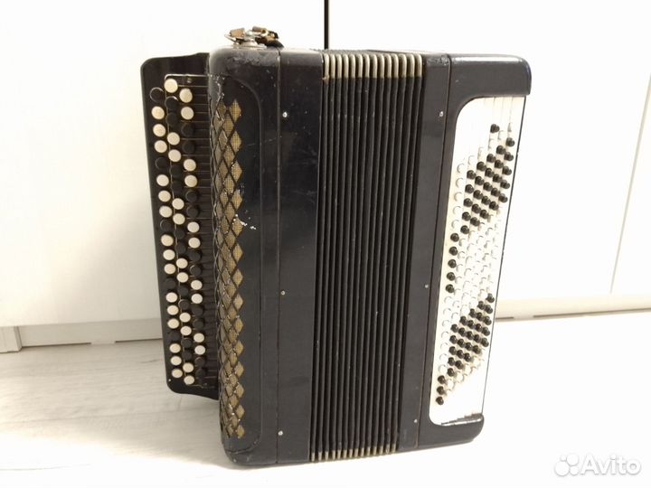 Баян полностью исправный