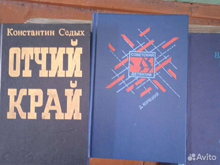 Книги 1000шт