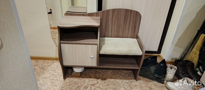 Продам тумбу в прихожую