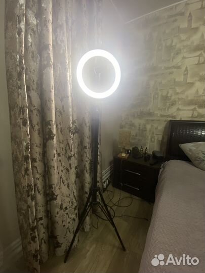 Кольцевая лампа