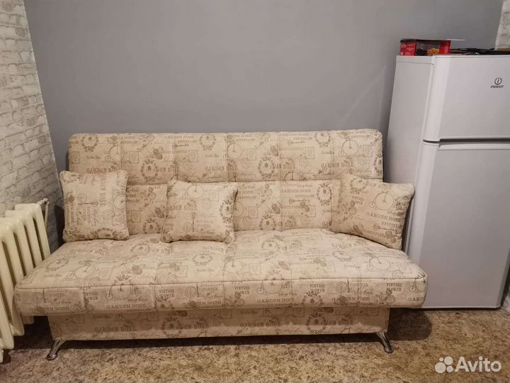 Диван ника