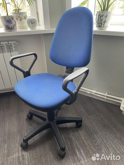 Компьютерное кресло