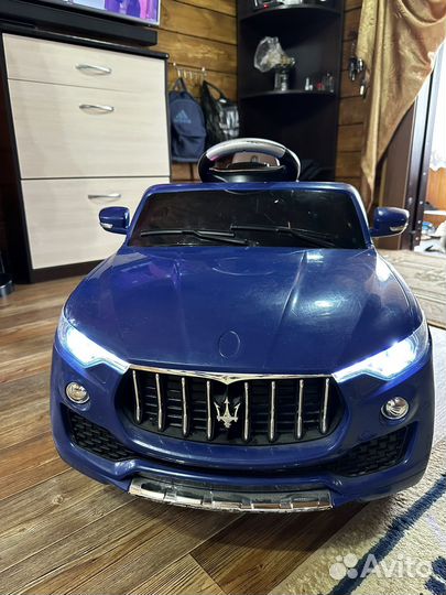 Детский электромобиль