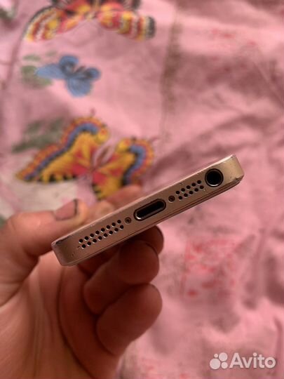 Телефон iPhone se 2016 32GB