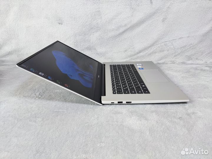 Huawei MateBook 15 Intel Core I5 1135G7 8/256