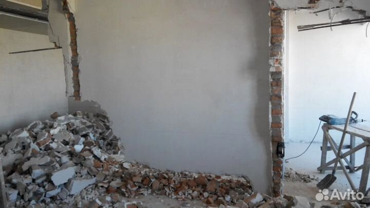 Подсобники РФ посменно на стройку и производство