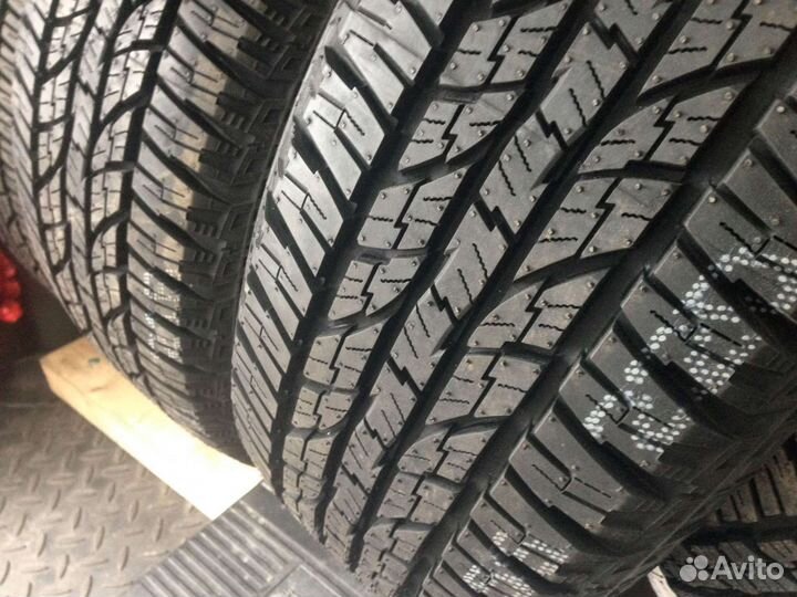 Yokohama Geolandar A/T G015 215/65 R16