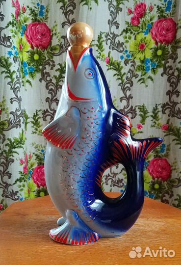 Фарфор набор для крепких напитков.(Рыбки)