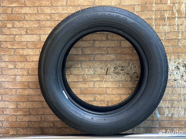 Bridgestone Turanza T001 205/60 R16