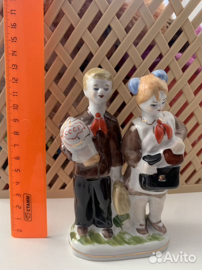 Фарфоровые статуэтки СССР лфз дулево пионеры