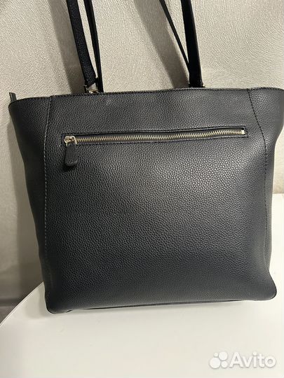 Сумка guess кожаная черная женская