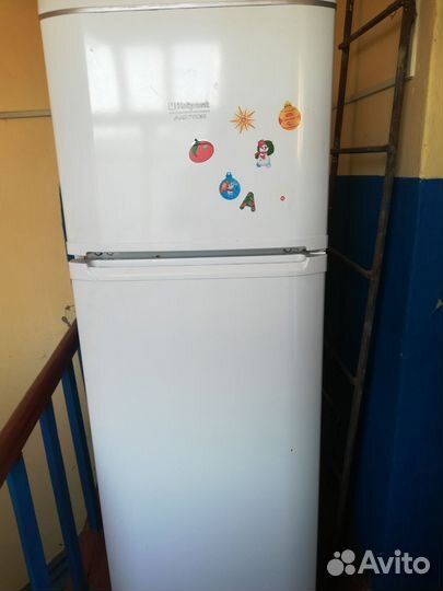Холодильник hotpoint ariston бу
