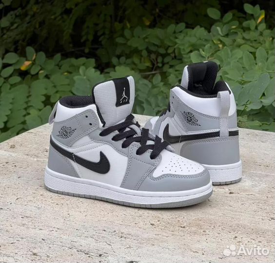 Кроссовки nike air jordan детские 33