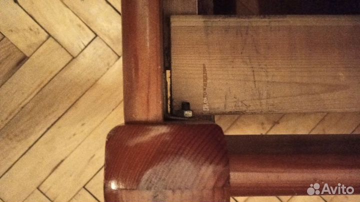 Кровать двухспальная с матрасом 140x200 массив