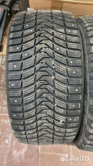 Michelin X-Ice 3 255/35 R19