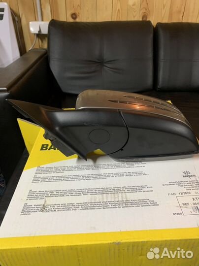 Зерколо левое мерседес GLK-2014г