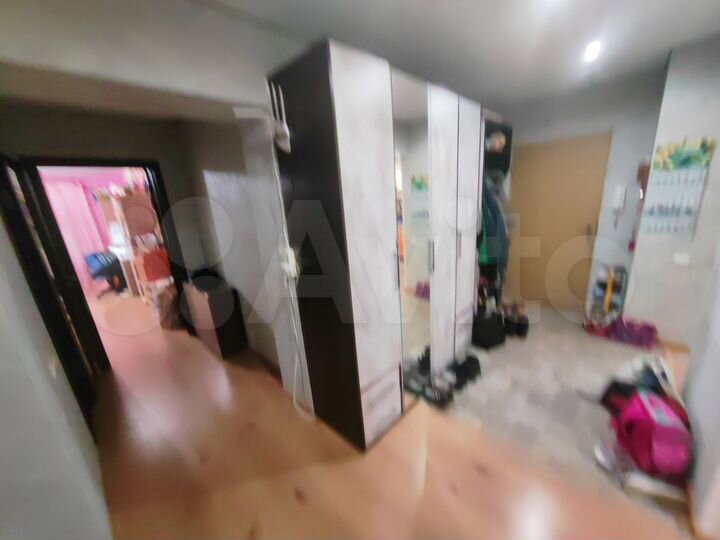 2-к. квартира, 63 м², 1/10 эт.