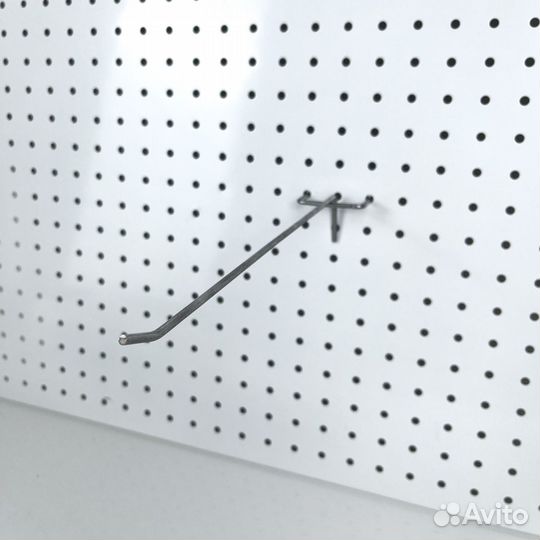 Крючок для перфорированной панели одинарный L250