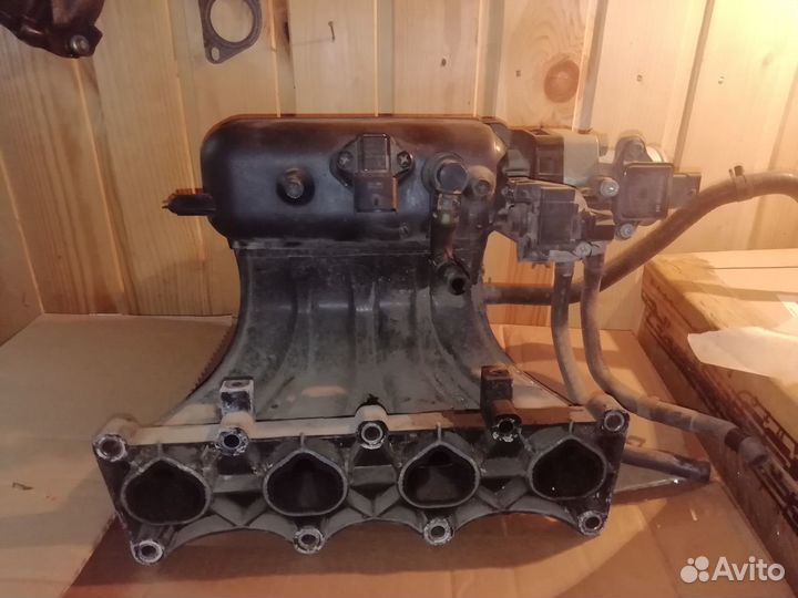 Впускной коллектор Hyundai Accent