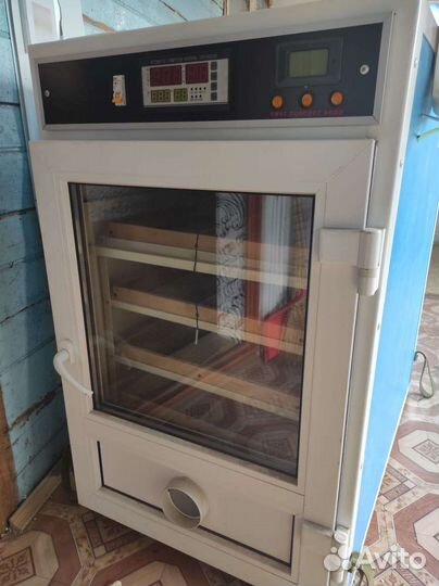 Автоматический инкубатор