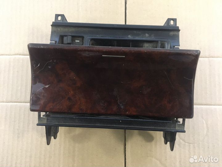 Пепельница Mercedes W210 (5711)