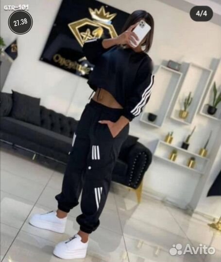 Спортивный костюм женский