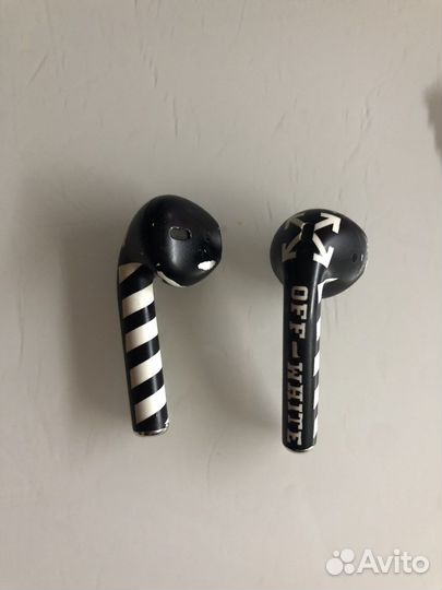 Наушники Apple AirPods 2 off-white