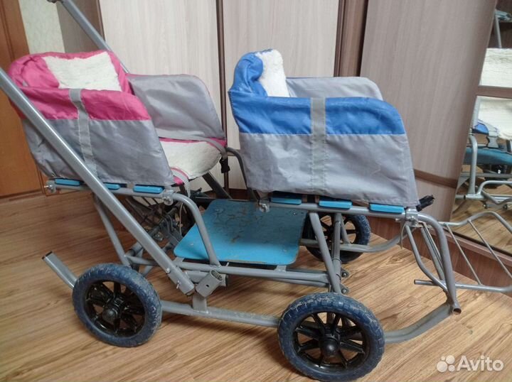 Санки для двойни с колесами