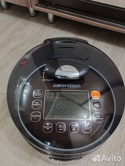 Мультиварка-скороварка Redmond RMC-M140