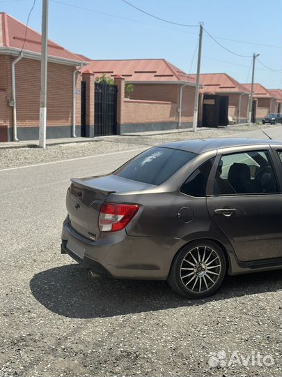 LADA Granta 1.6 МТ, 2014, 200 000 км