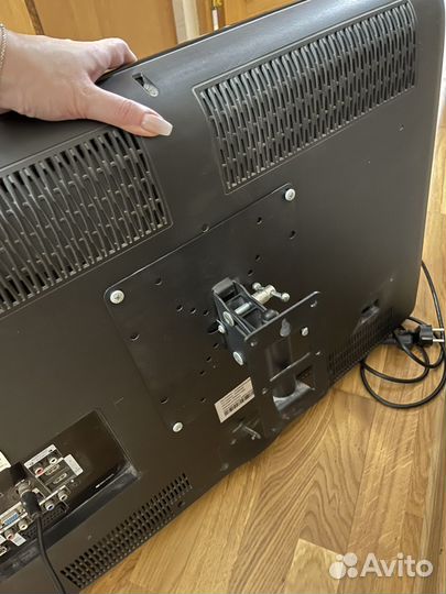 Телевизор Samsung 32 дюйма