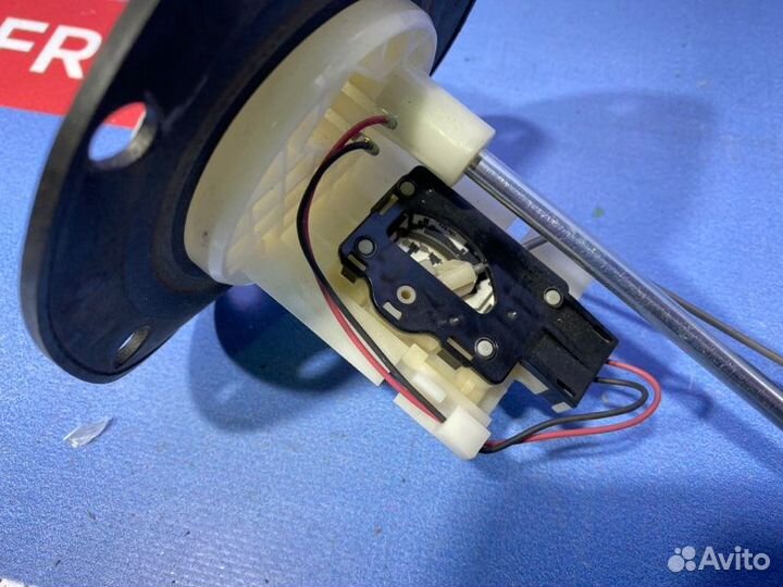 Датчик уровня топлива Subaru Outback BP 2003-2009