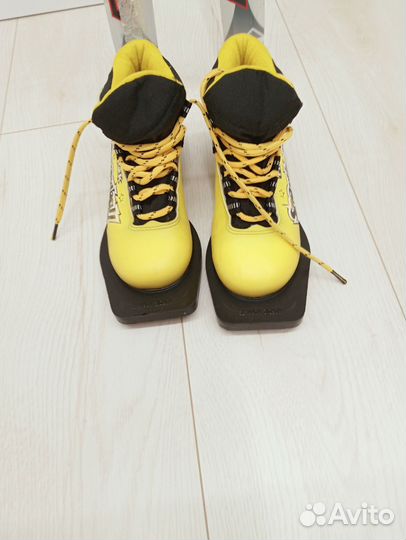 Лыжи с ботинками 32 размер