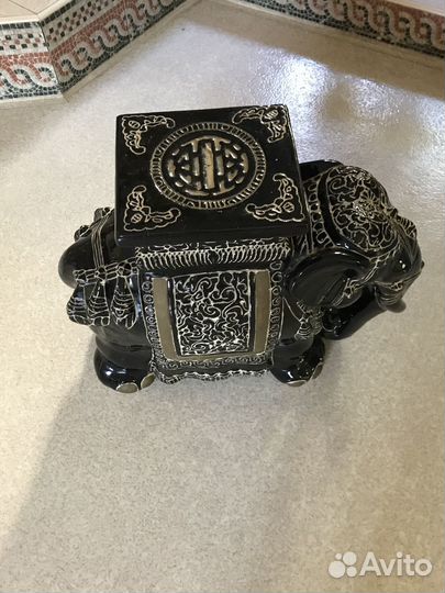 Керамическая подставка для цветка 