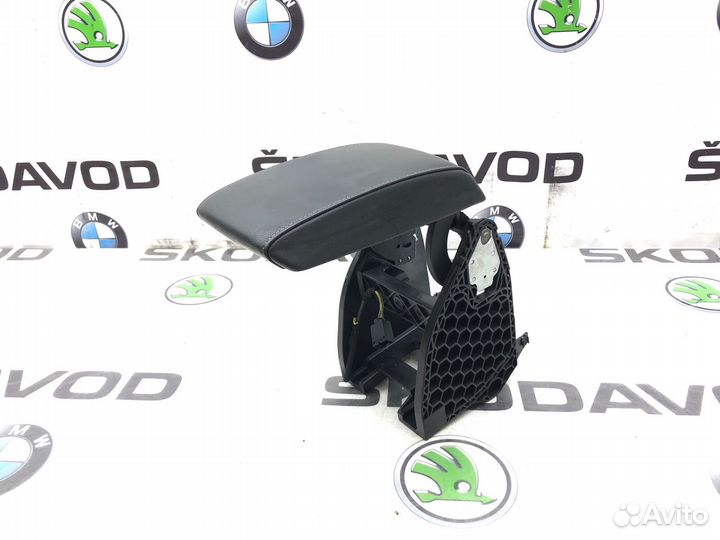 Подлокотник Skoda Octavia Rs A5 (1Z) 2.0 cega 2010