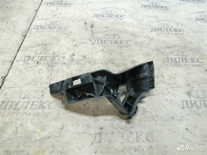 Кронштейн (сопут. товар) Audi A8 D3 4E 2004-2010