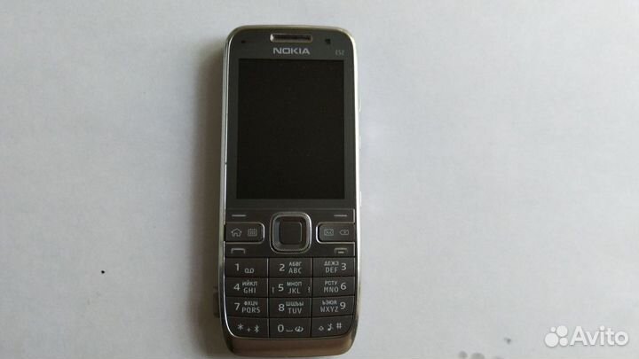Смартфон Nokia E52