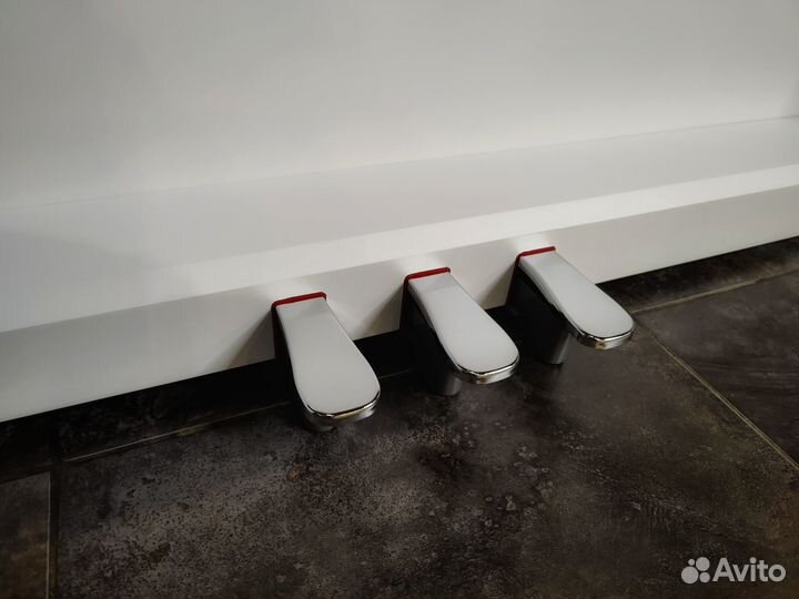 Корпусное Цифровое Пианино с 3 педалями + банкетка