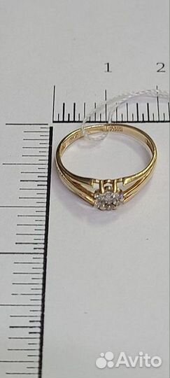 Золотое кольцо с бриллиантом 16р